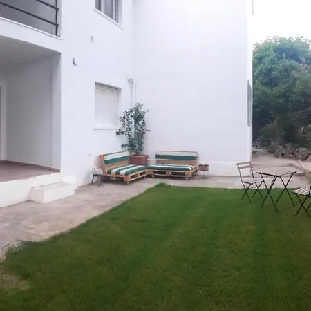 Calle Acacias 2 베테라